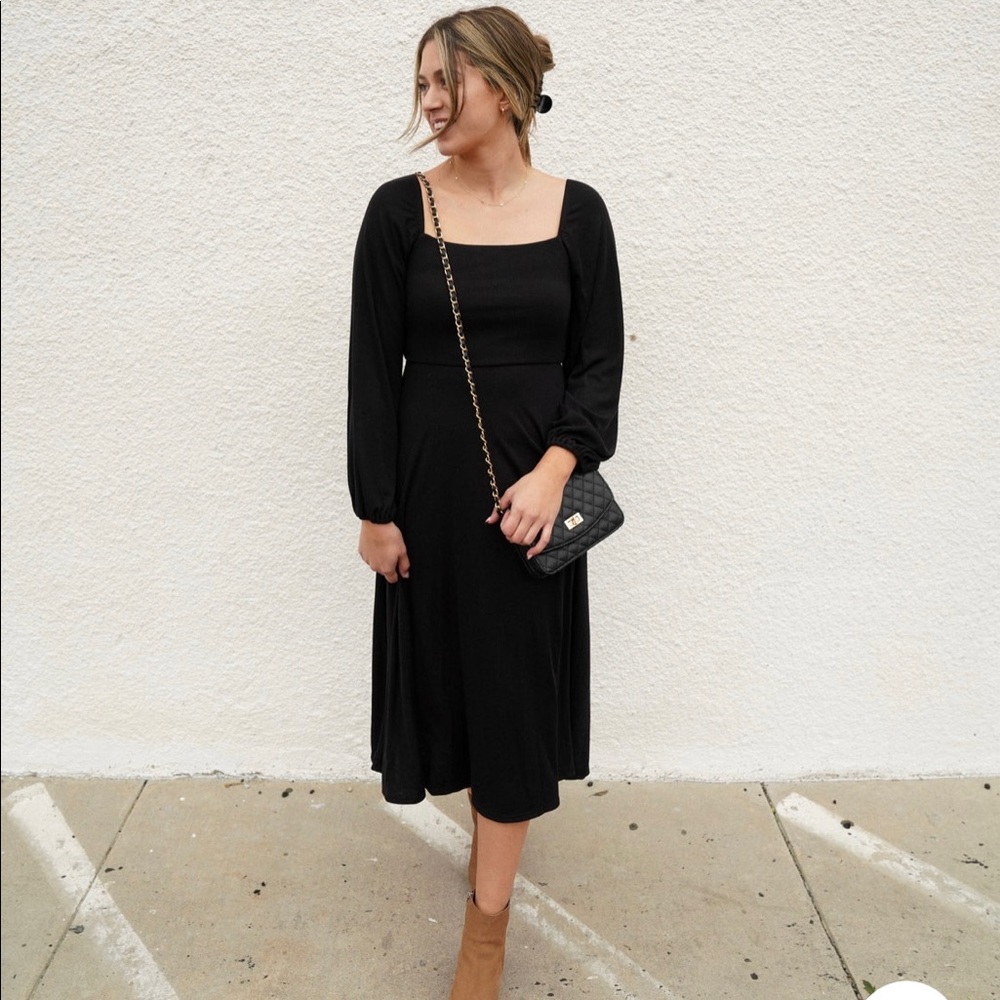 NWOT Carly Jean LA Mari dress in black. Size xs